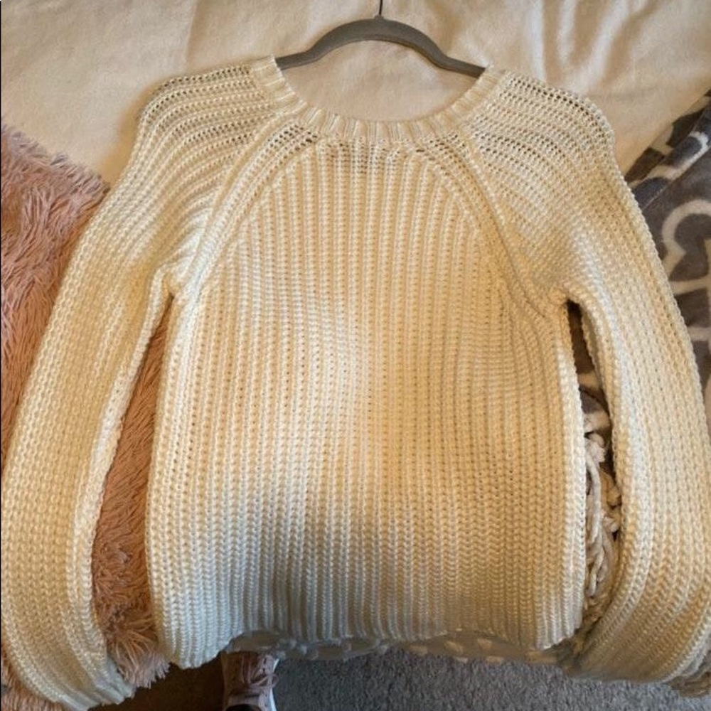 American eagle white knit sweater